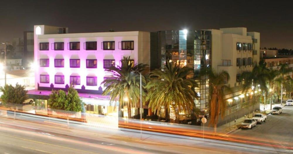Garden Suite Hotel&Resort Los Angeles Buitenkant foto