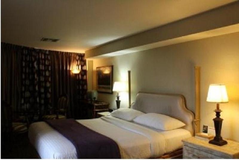 Garden Suite Hotel&Resort Los Angeles Buitenkant foto